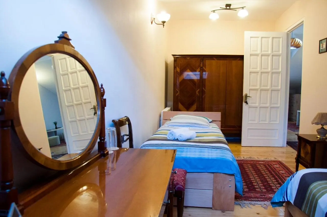 Guest House Lile Tbilissi 2*,